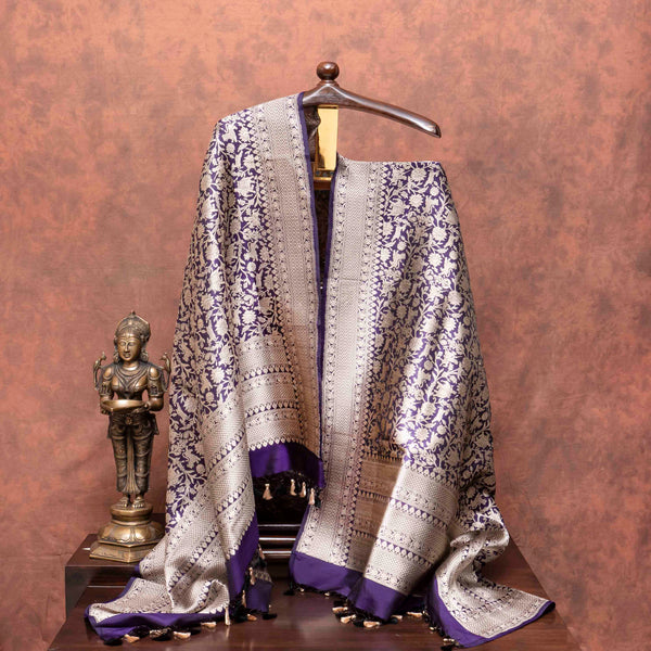 Shikargah's Shahi Sona-Rupa Poshak