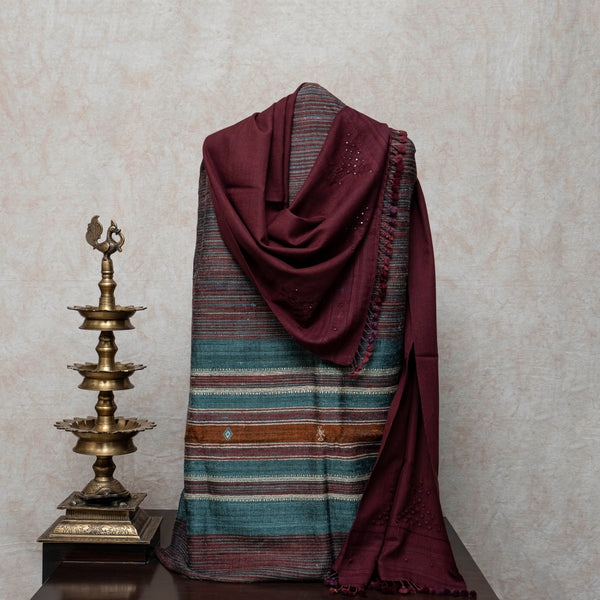 Handweaved Woollen Tussar Kurta With Kutchi Weave & Handwoven Woollen Stole With Mirror Handwork